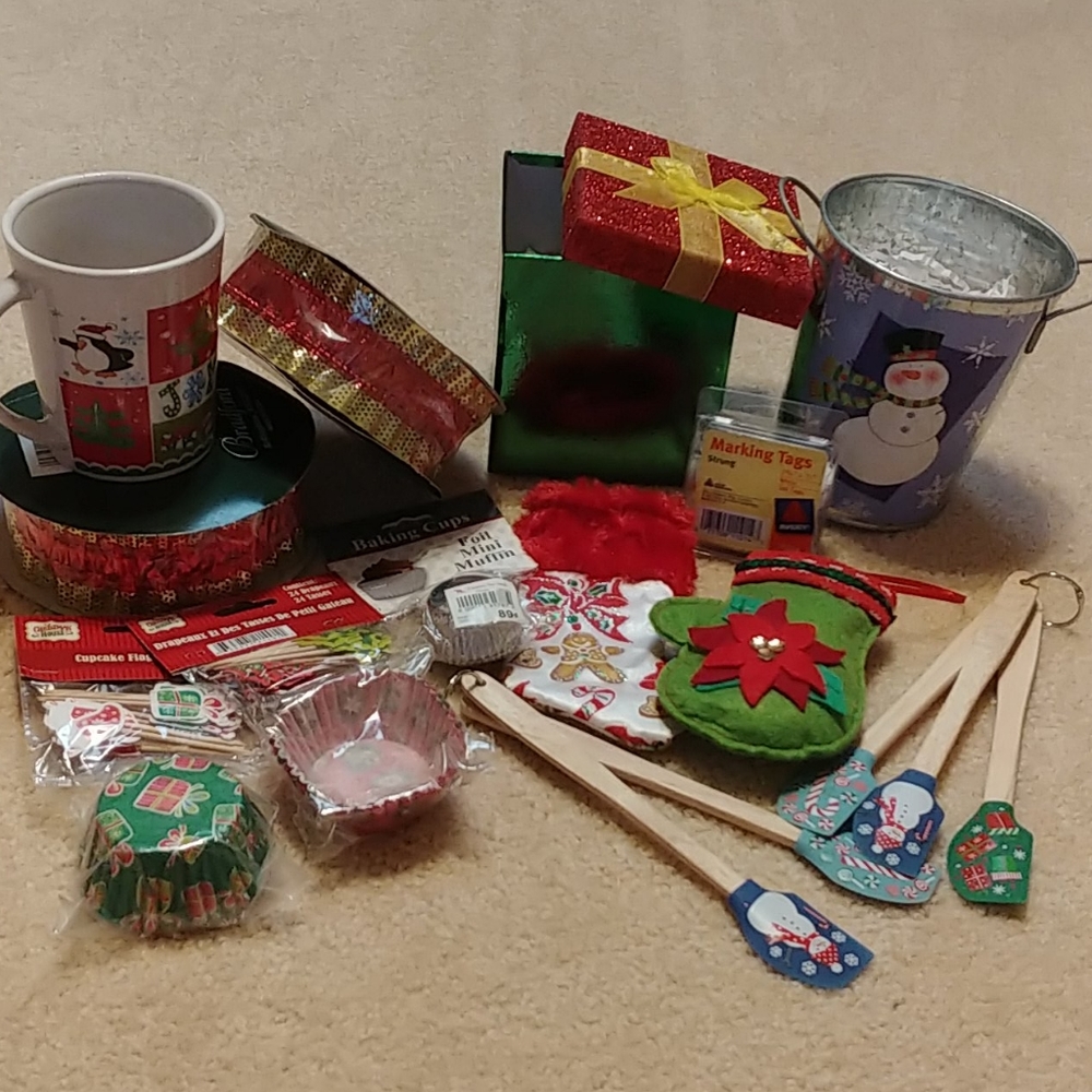 Christmas box mini spatulas cupcake cups and more